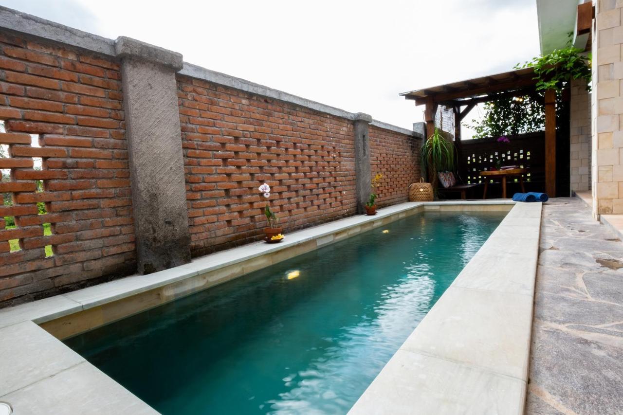 Oyo 1493 Surya Villa Selong Blanak Exterior foto
