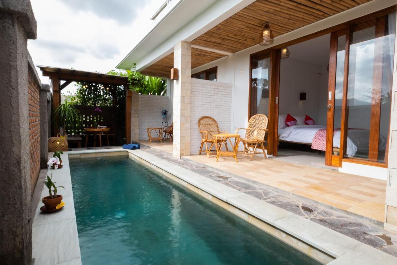 Oyo 1493 Surya Villa Selong Blanak Exterior foto